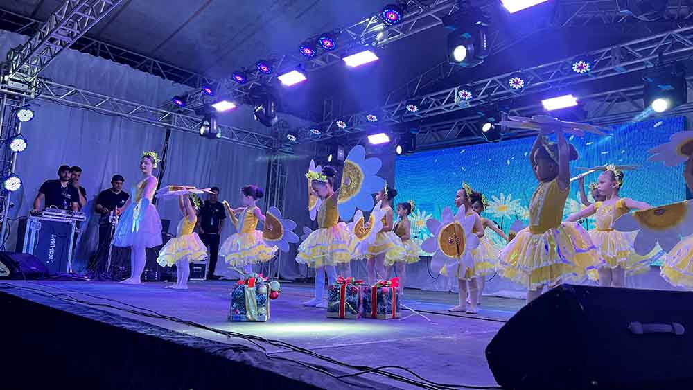 Papai Noel chega a Ivaiporã e abre as festividades de Natal