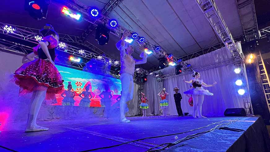 Papai Noel chega a Ivaiporã e abre as festividades de Natal