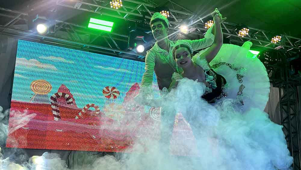 Papai Noel chega a Ivaiporã e abre as festividades de Natal