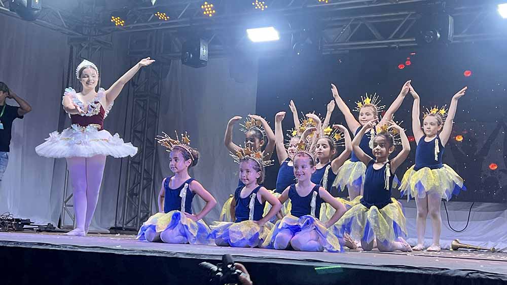 Papai Noel chega a Ivaiporã e abre as festividades de Natal