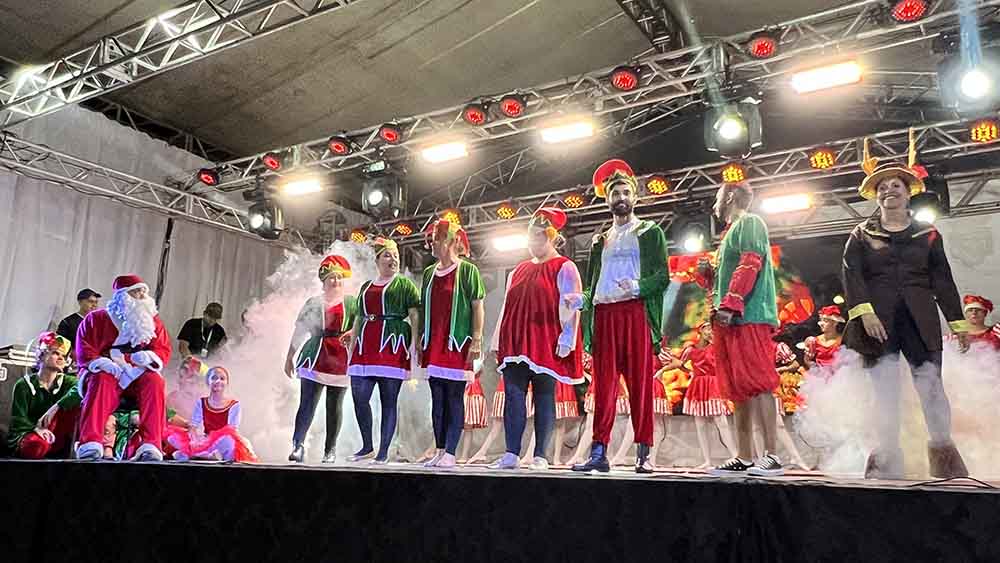 Papai Noel chega a Ivaiporã e abre as festividades de Natal