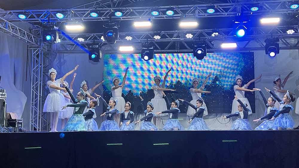 Papai Noel chega a Ivaiporã e abre as festividades de Natal