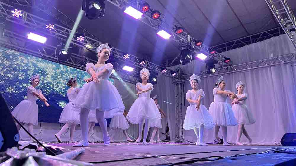 Papai Noel chega a Ivaiporã e abre as festividades de Natal