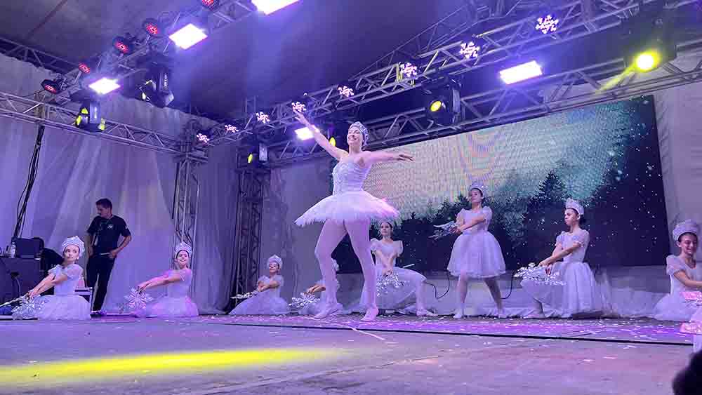 Papai Noel chega a Ivaiporã e abre as festividades de Natal