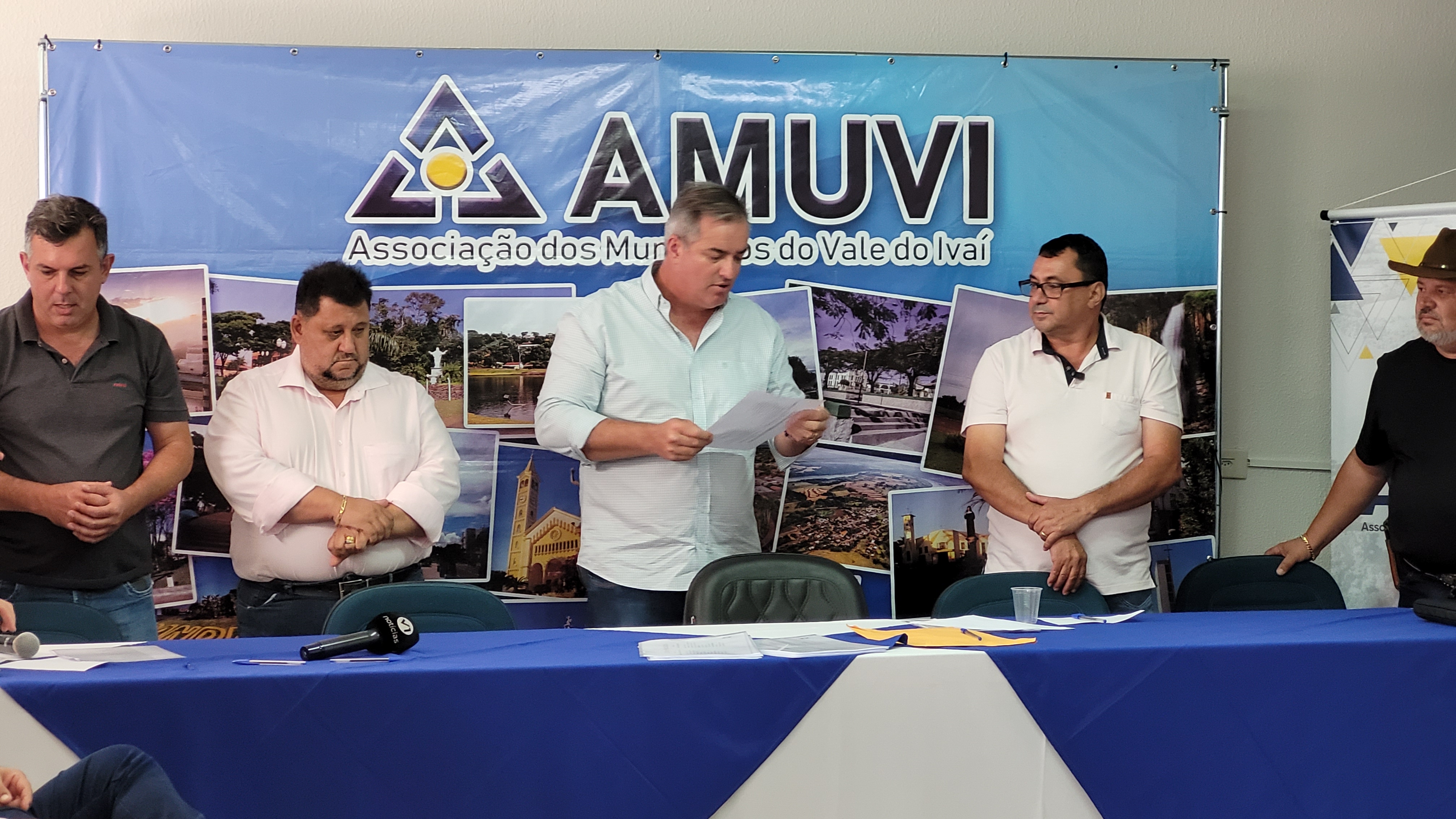 Prefeitos da Amuvi elegem novo presidente da associação; veja