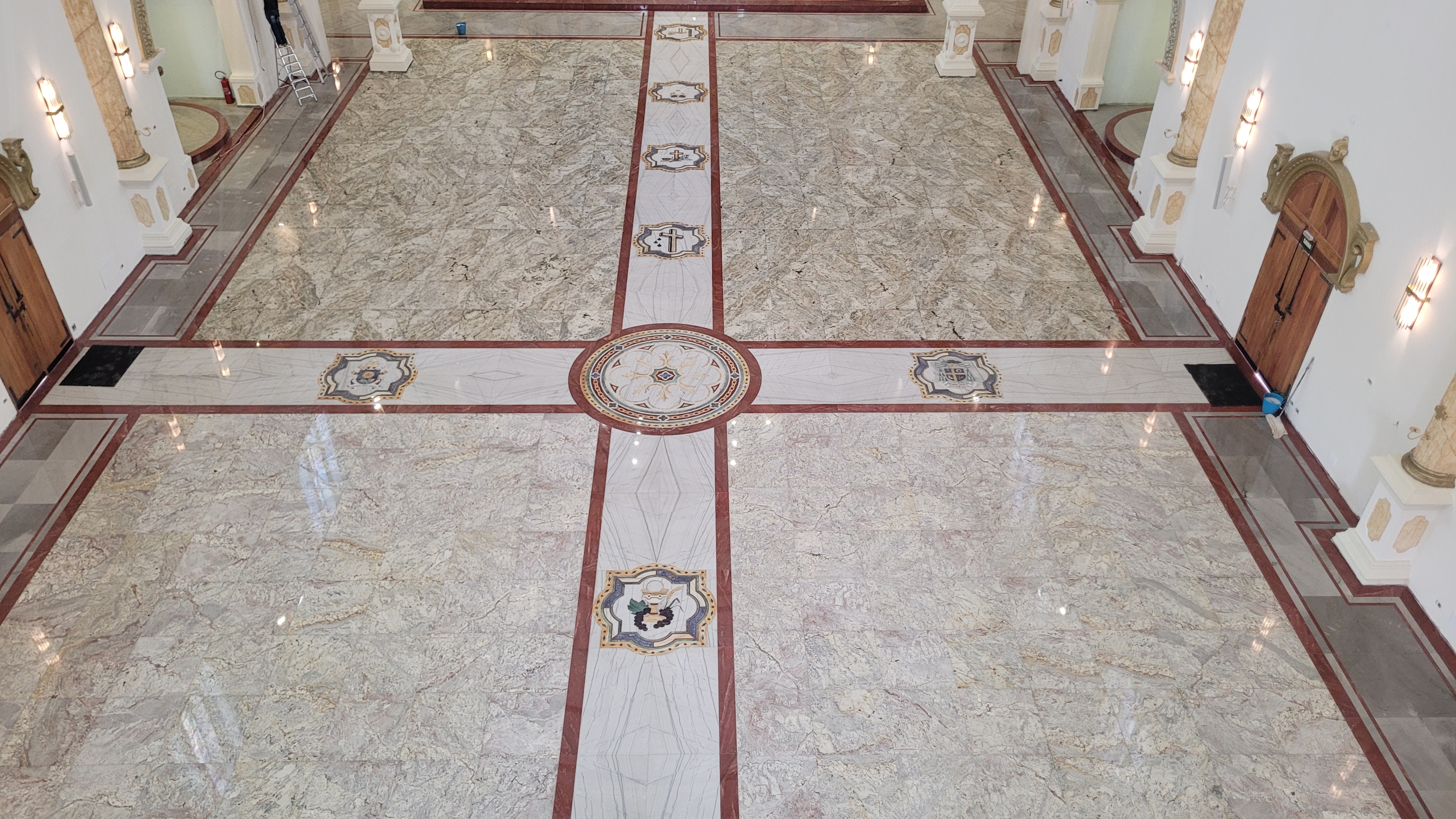 Veja como ficou a Catedral de Apucarana após a reforma; fotos e vídeo