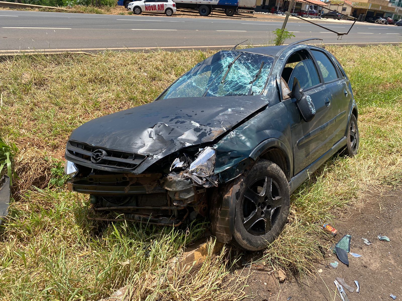 Acidente deixa quatro feridos no acesso a Cambira na BR-376