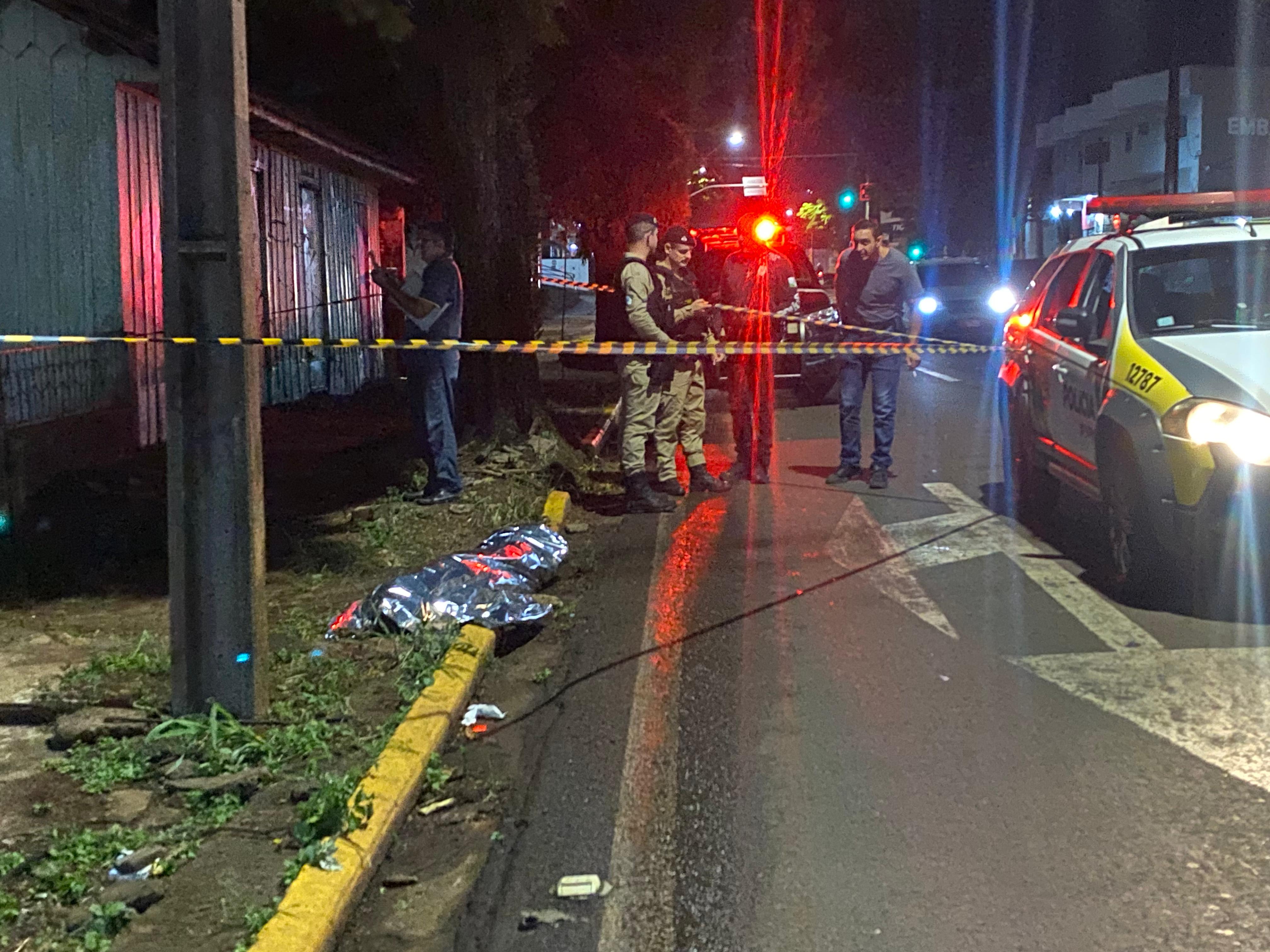 Idoso morre ao cair e bater cabeça na Av. Minas Gerais em Apucarana