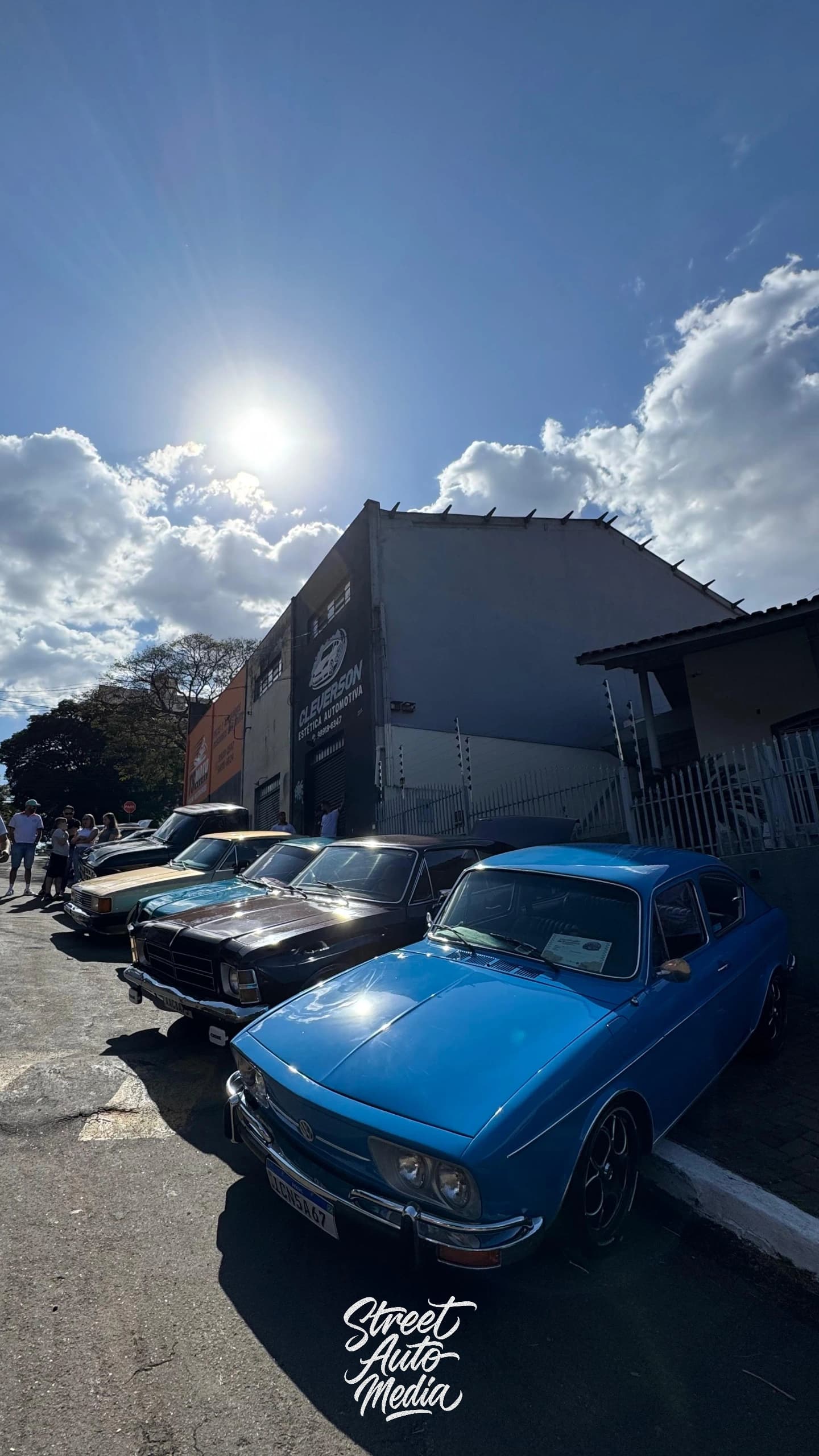 1º Encontro de Veículos Antigos lota espaço do Lagoão em Apucarana