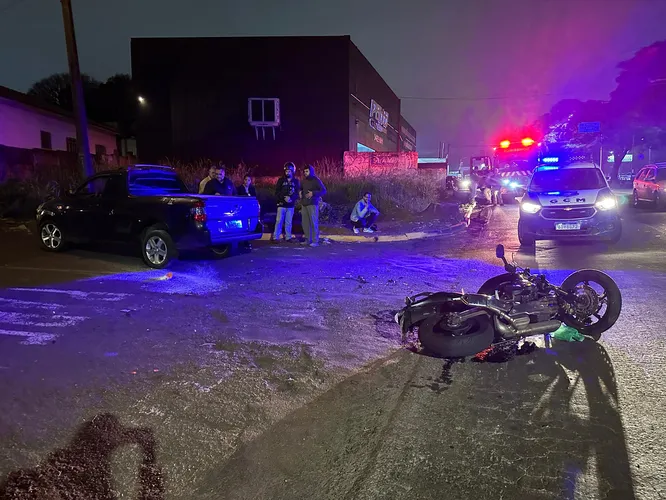 Acidente deixa motociclista e garupa feridos em Apucarana; veja