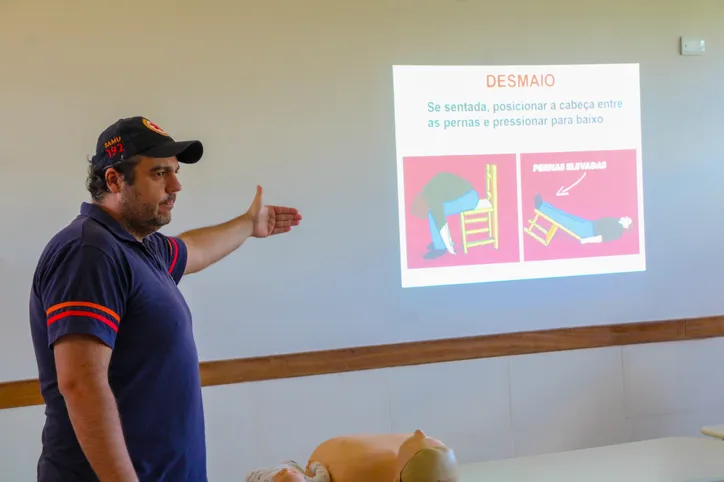 Arapongas capacita motoristas escolares em primeiros socorros