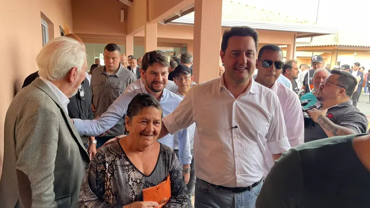 Governador Ratinho Junior inaugura Condomínio do Idoso em Arapongas