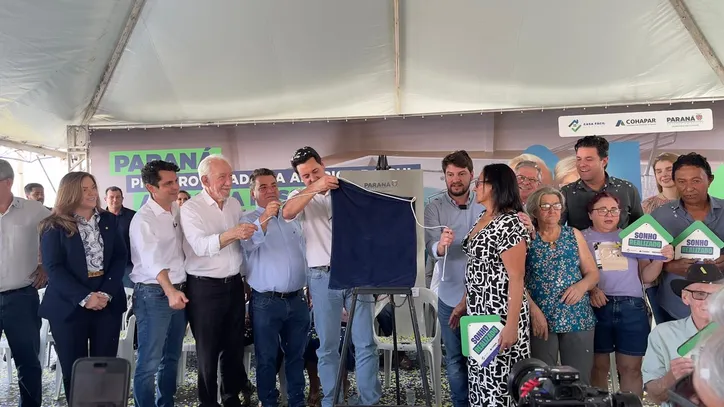 Governador Ratinho Junior inaugura Condomínio do Idoso em Arapongas