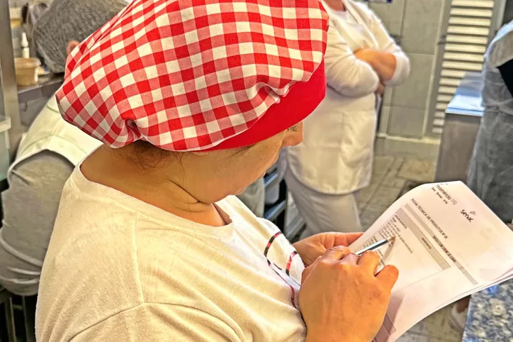 Governo capacita 2 mil merendeiras da rede estadual de ensino