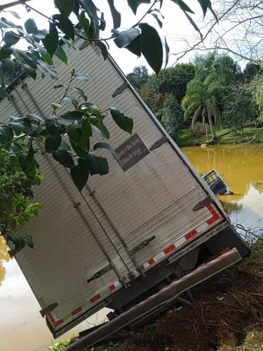 Policial militar morre com filho e a irmã em acidente na BR-282