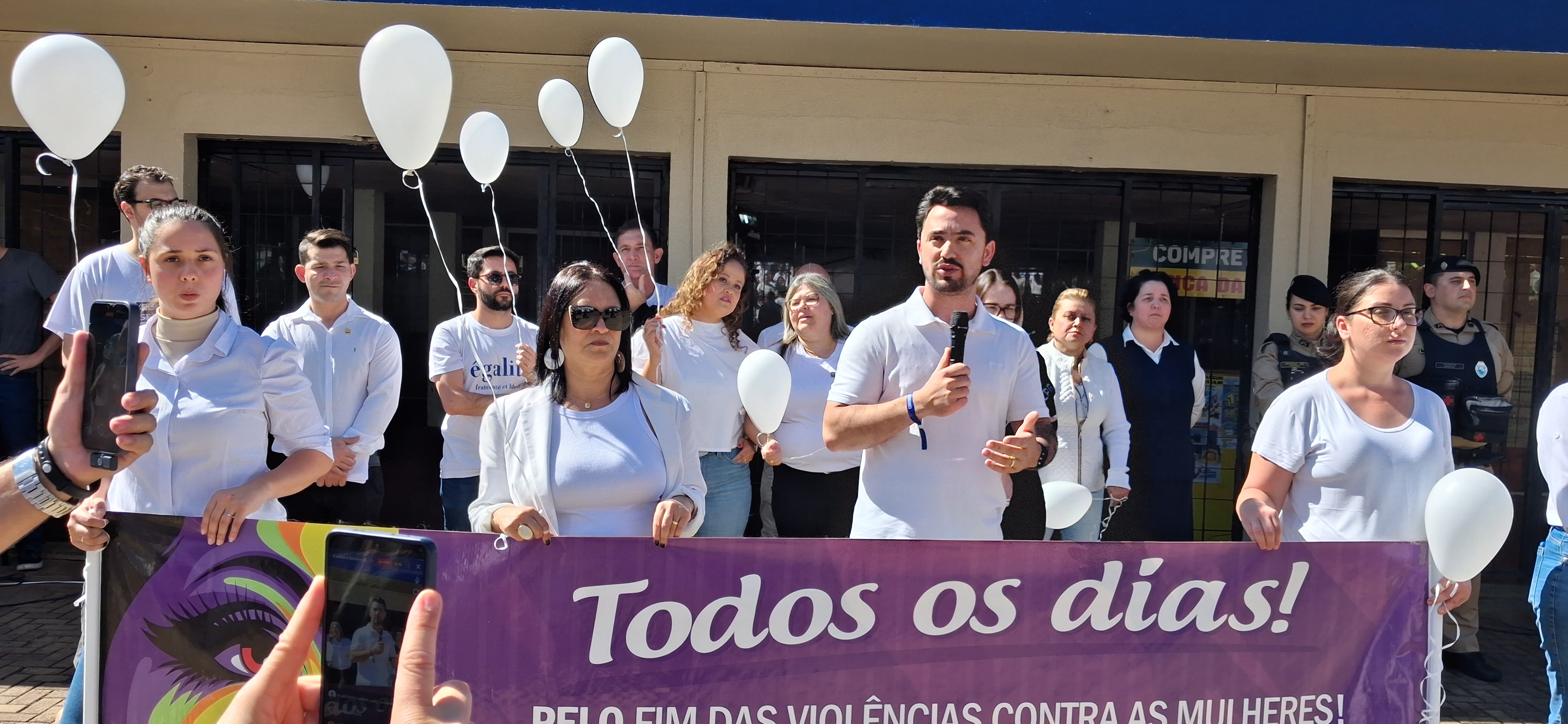 Caminhada do Meio-Dia reúne mulheres em Apucarana na luta contra o feminícido; veja