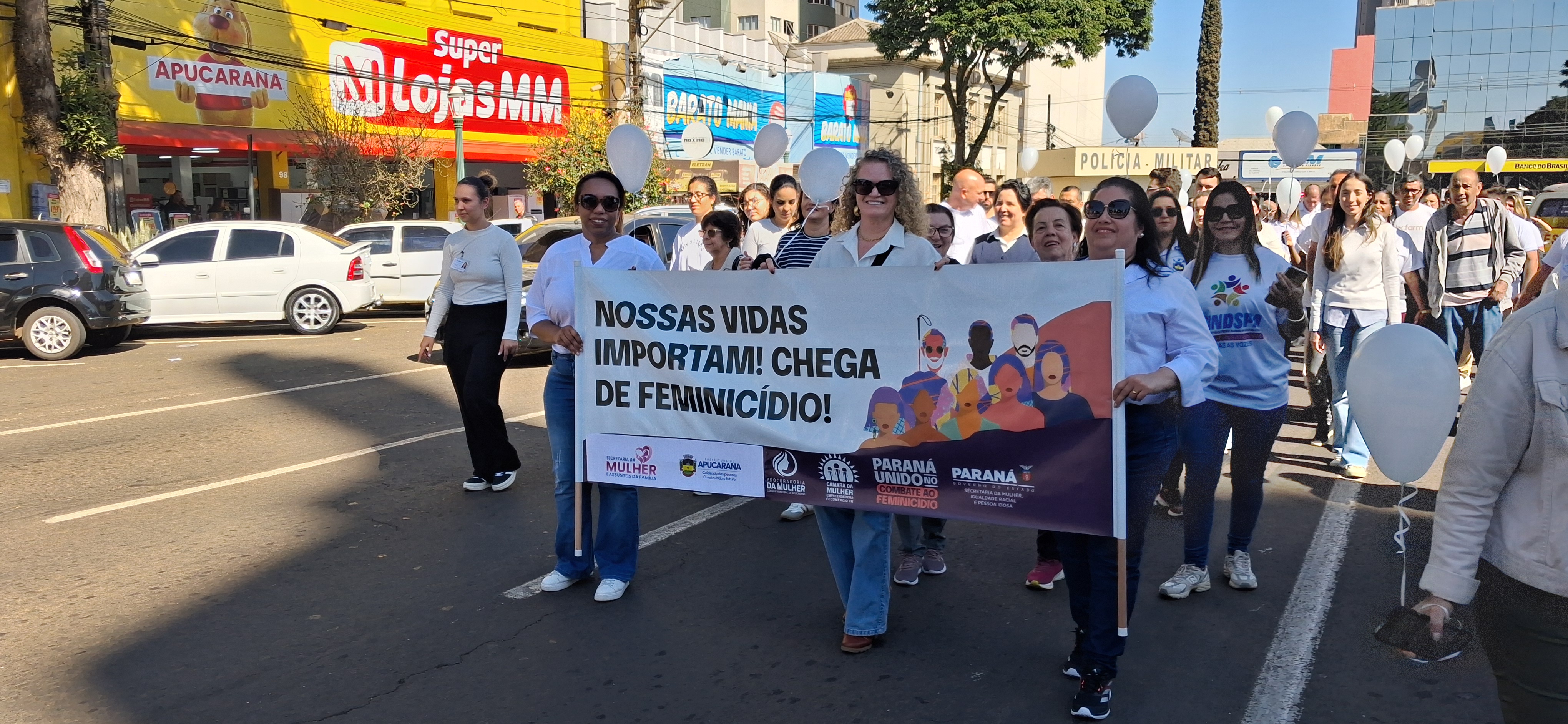 Caminhada do Meio-Dia reúne mulheres em Apucarana na luta contra o feminícido; veja