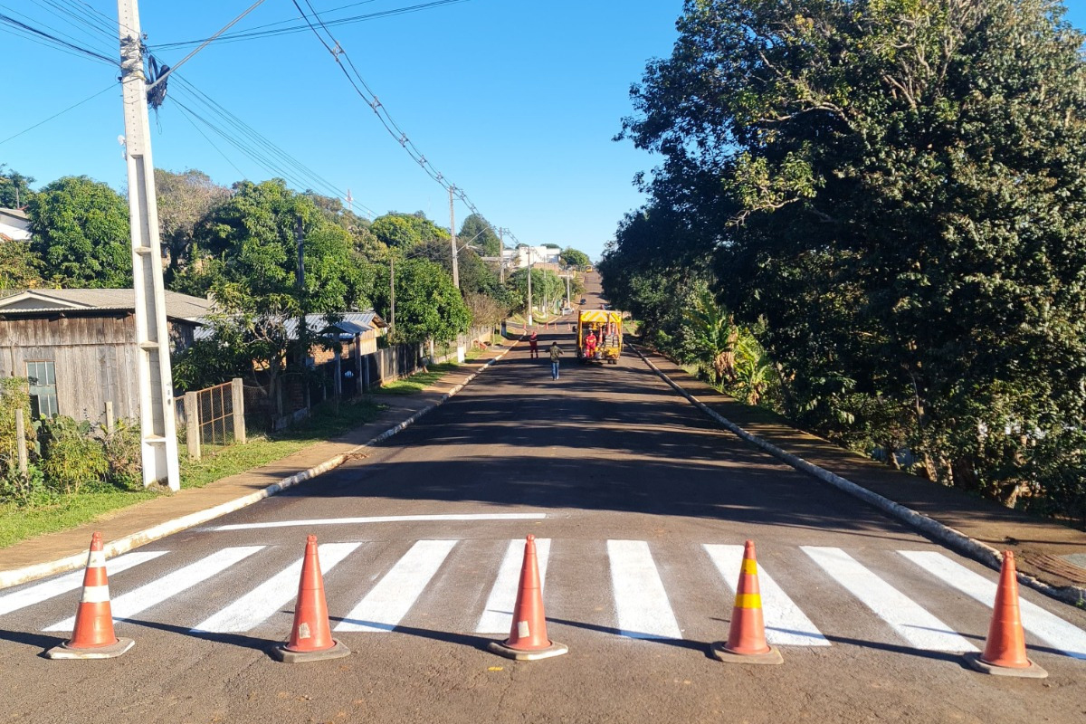 Com recursos do Estado, sinalização viária é concluída em 8 cidades