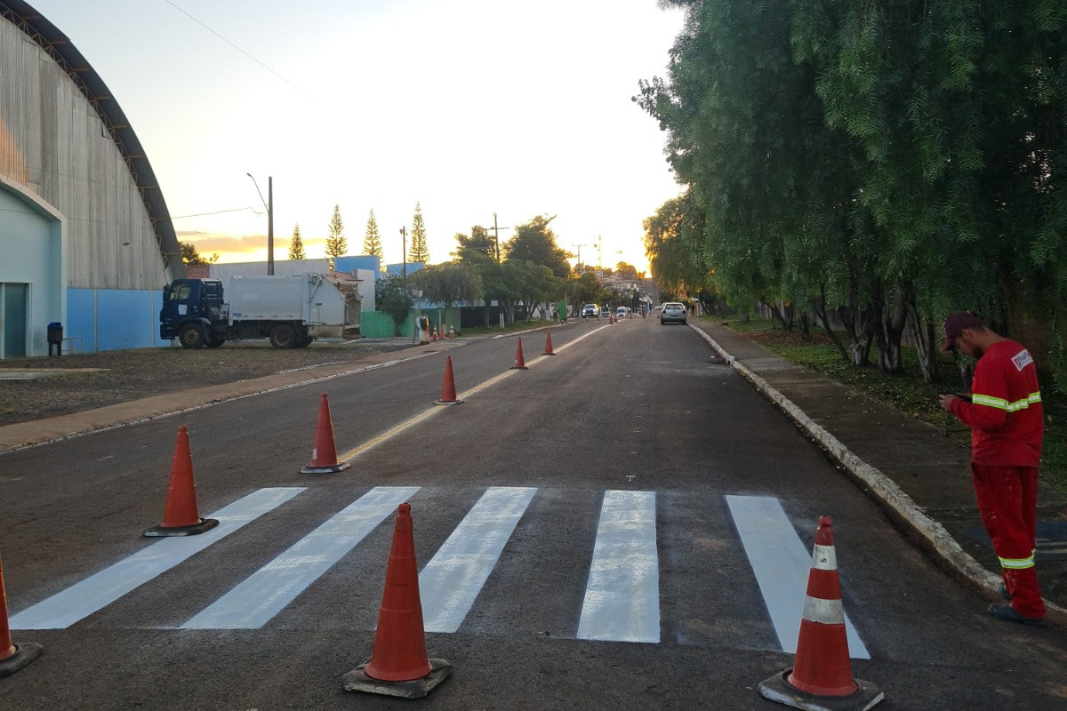 Com recursos do Estado, sinalização viária é concluída em 8 cidades