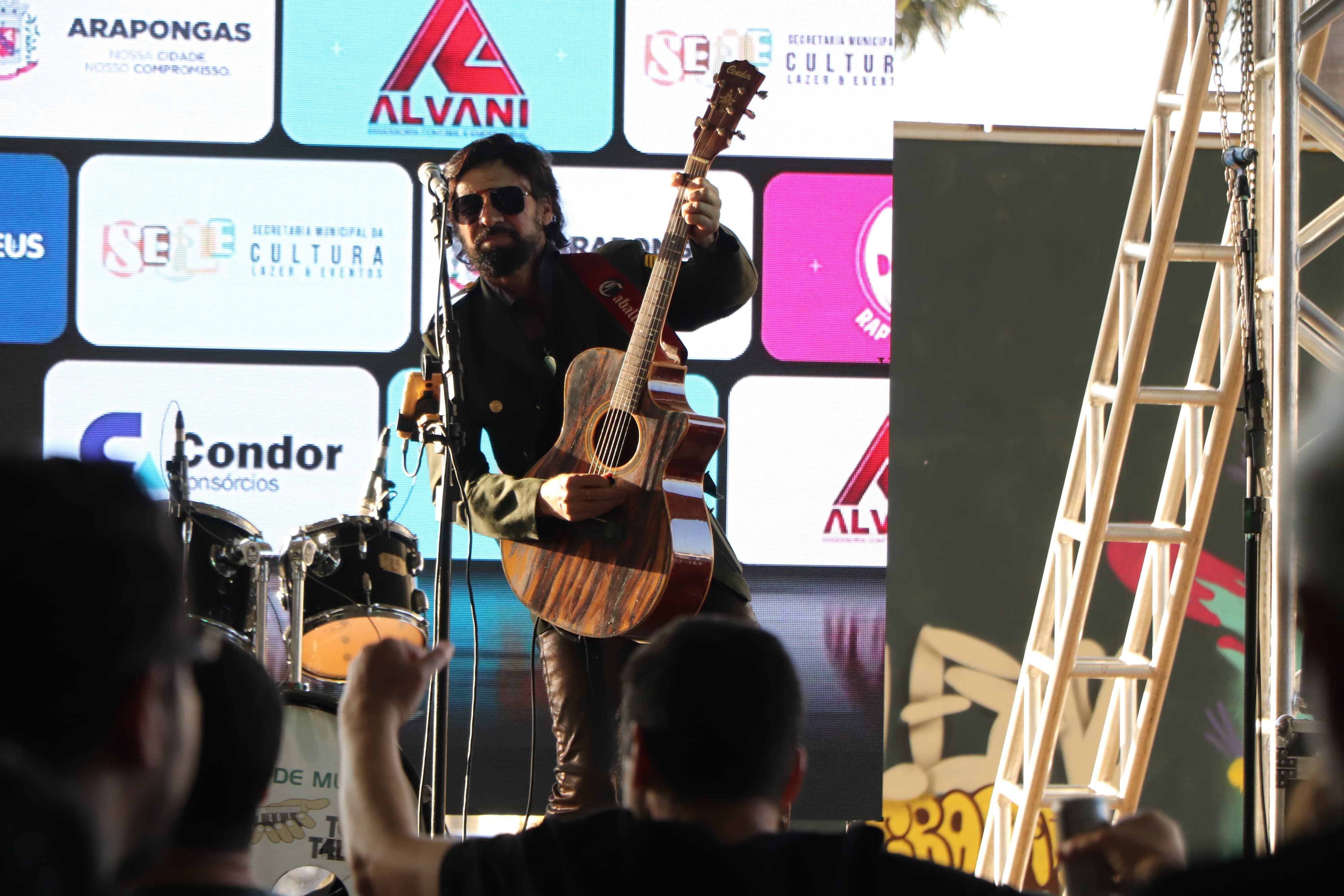 Evento cultural reúne centenas de pessoas em Arapongas; veja fotos