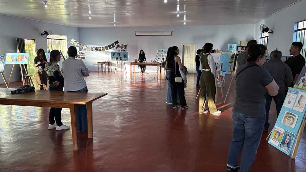 Exposição inédita reúne artistas de Jardim Alegre e cidades vizinhas