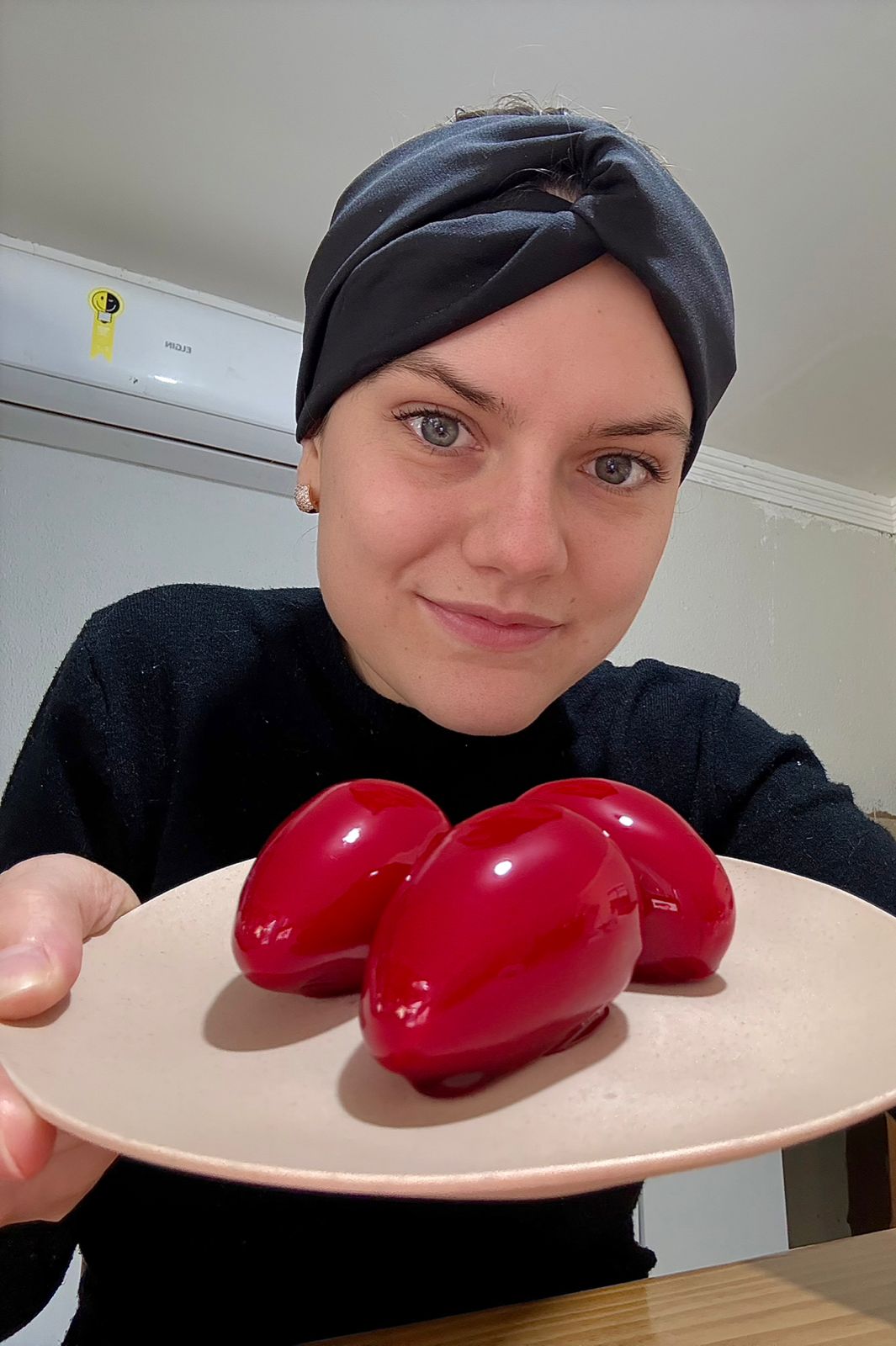 Febre do “morango do amor” eleva faturamento de confeiteiras em 80% no PR