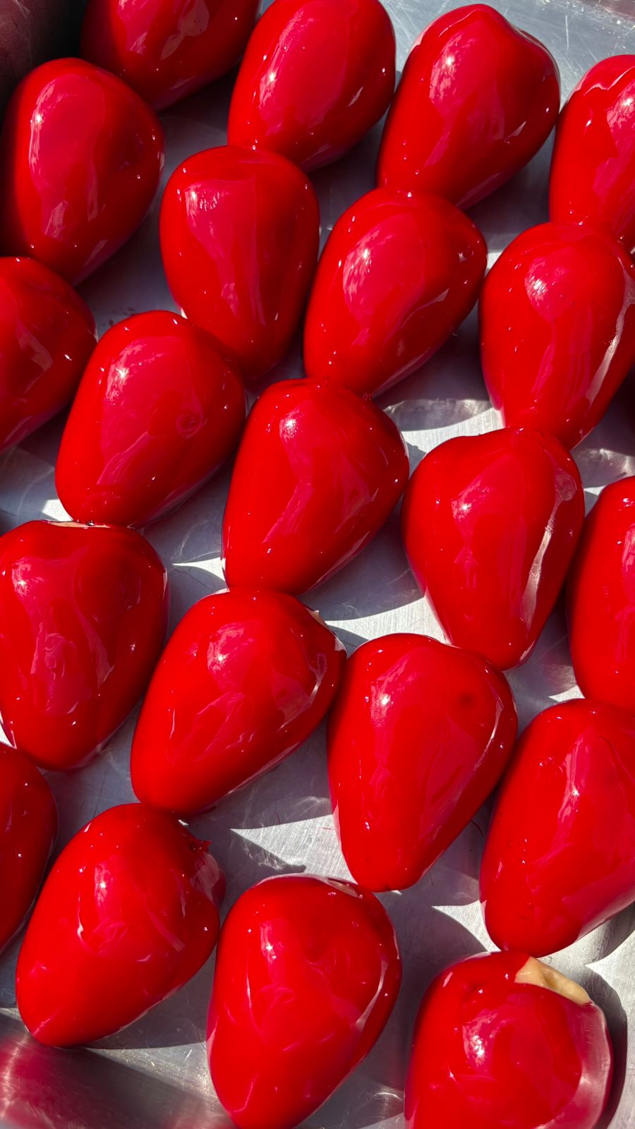 Febre do “morango do amor” eleva faturamento de confeiteiras em 80% no PR