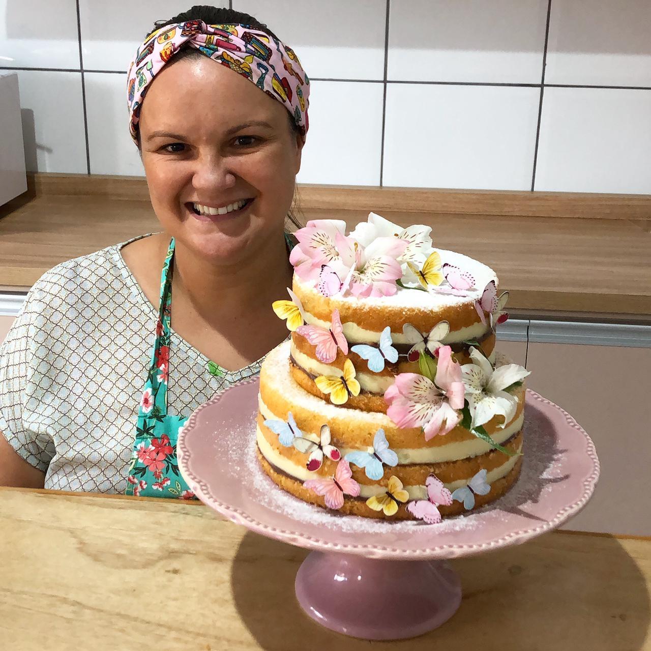 Febre do “morango do amor” eleva faturamento de confeiteiras em 80% no PR