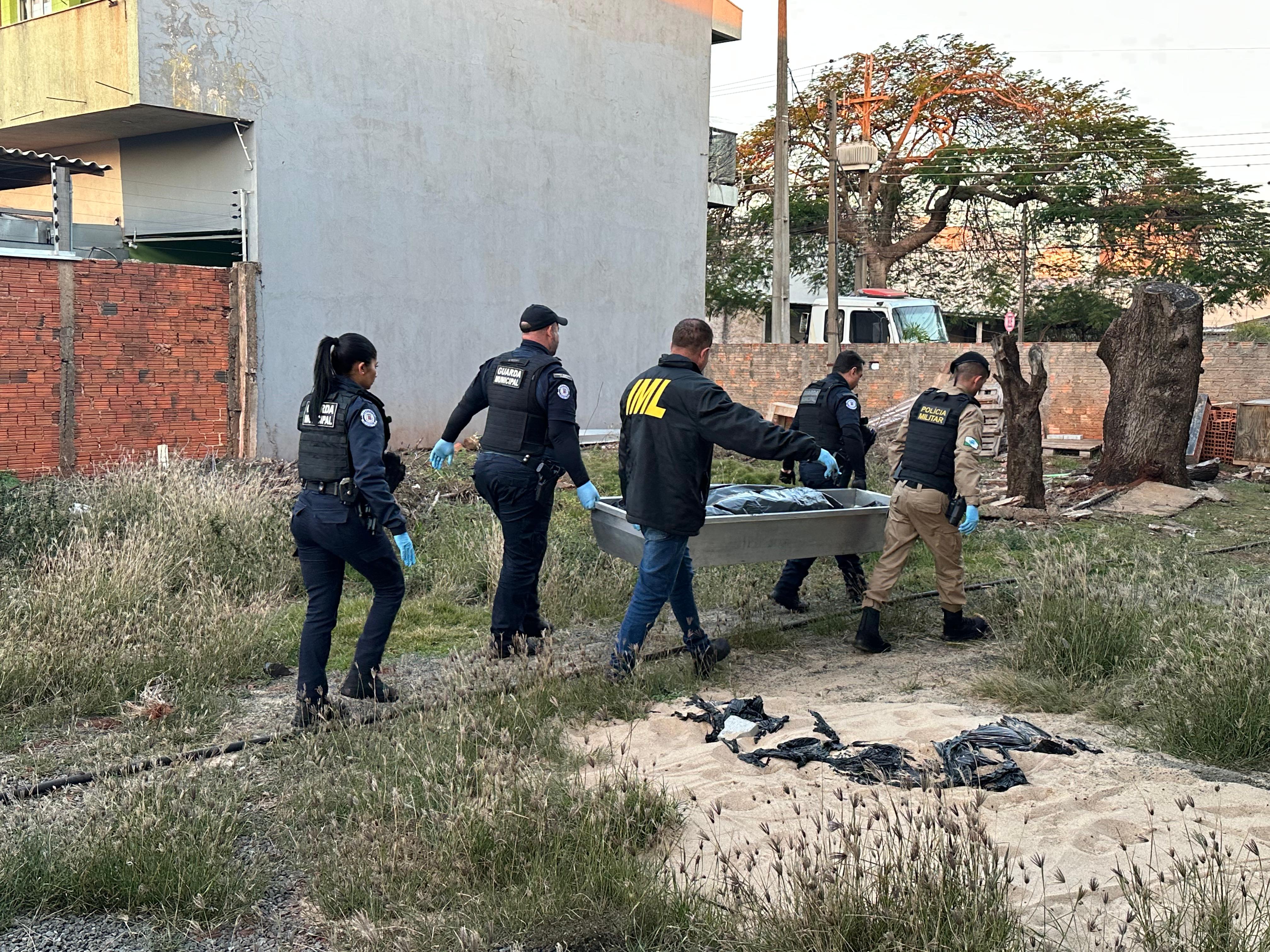 Idoso morre carbonizado após incêndio em residência em Arapongas