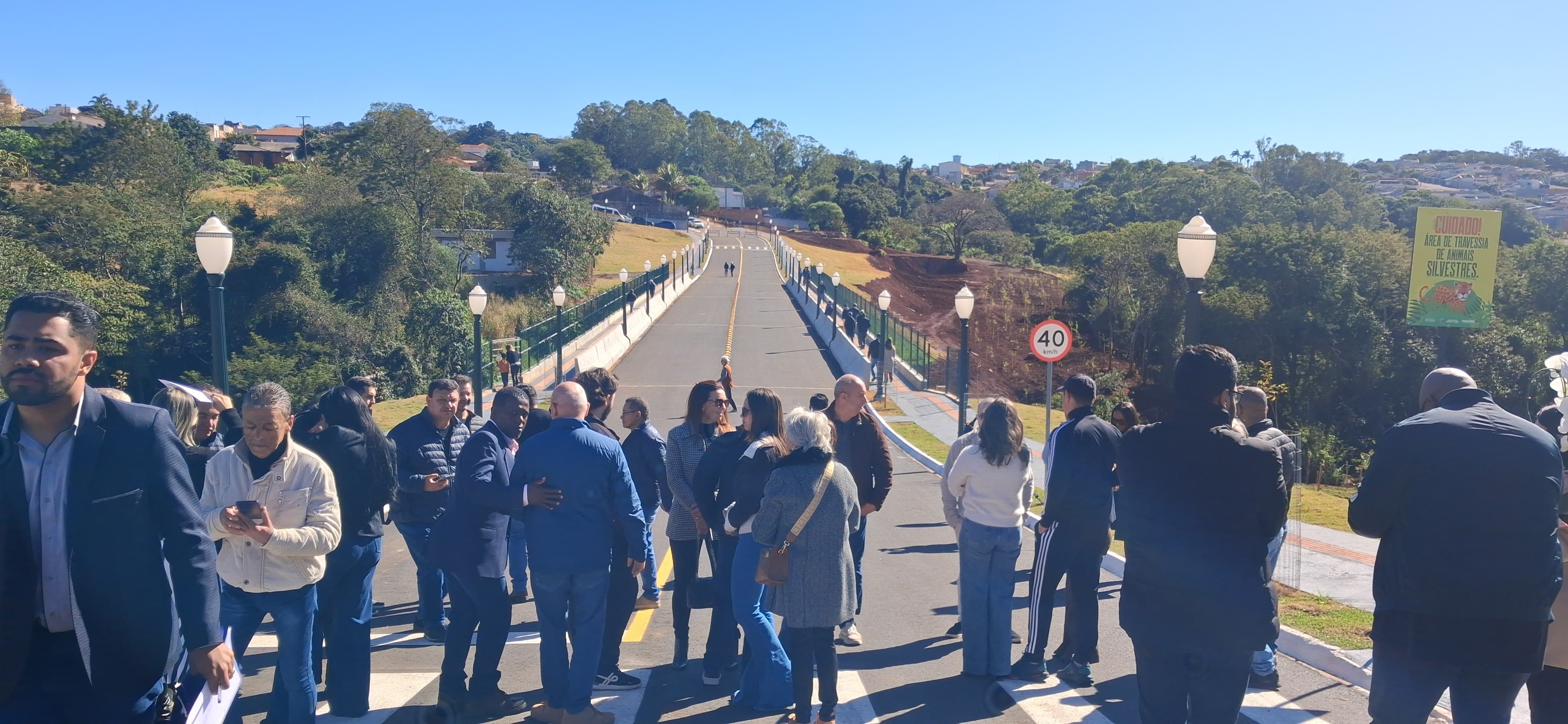 Interligação de três bairros é inaugurada em Arapongas; veja