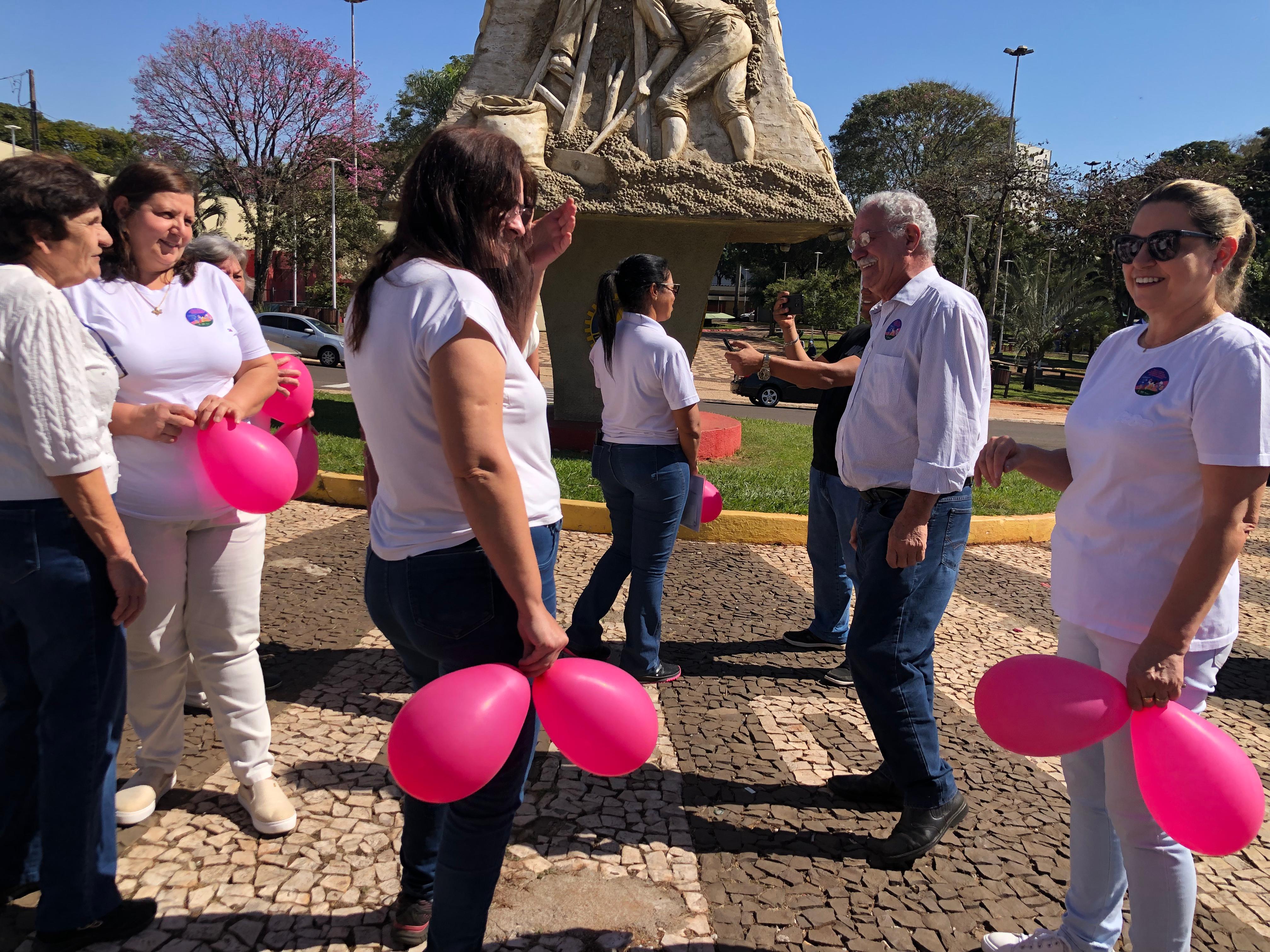 Jandaia participa da 'Caminhada do Meio-Dia' pelo fim do feminicídio