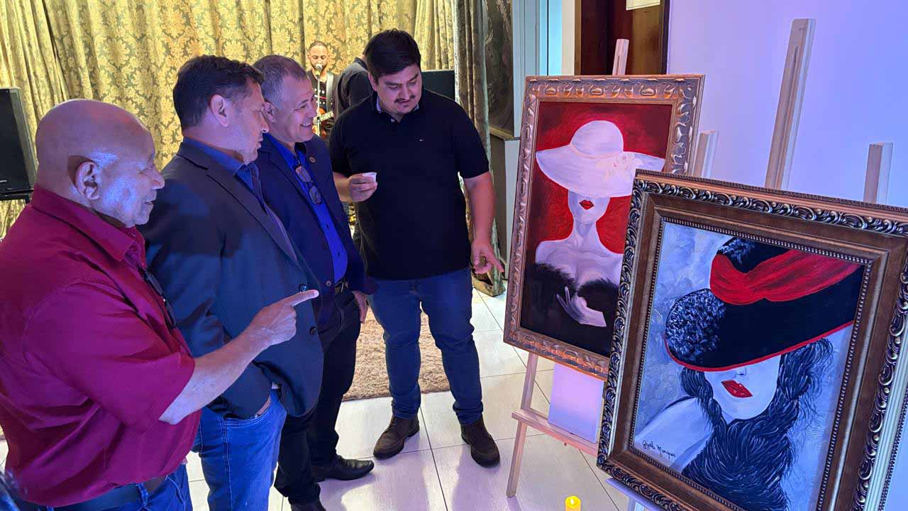 Jornada Cultural começa com exposição de Gisela Marques em Ivaiporã