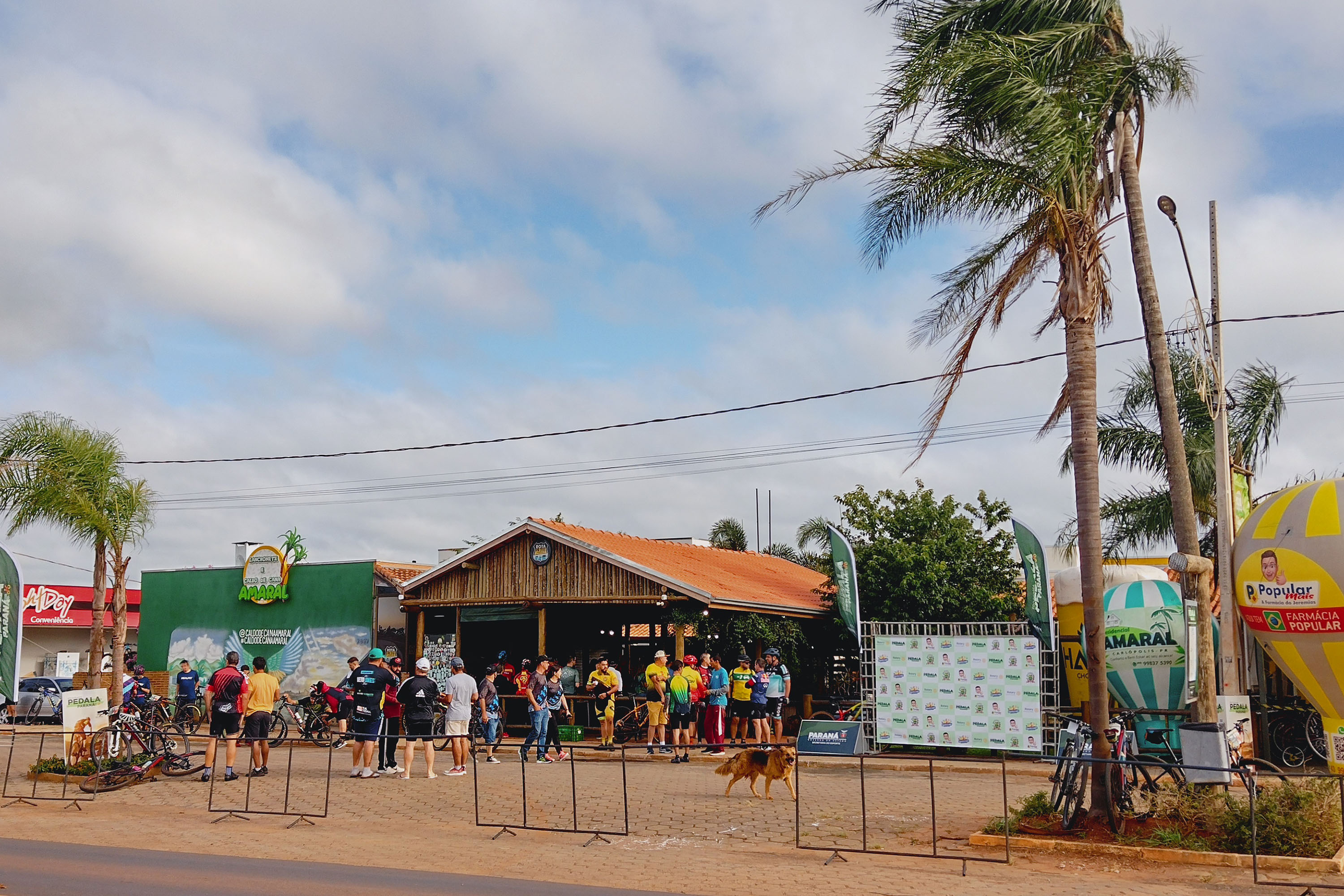 Pastel com massa de café vira atração em cidade do PR