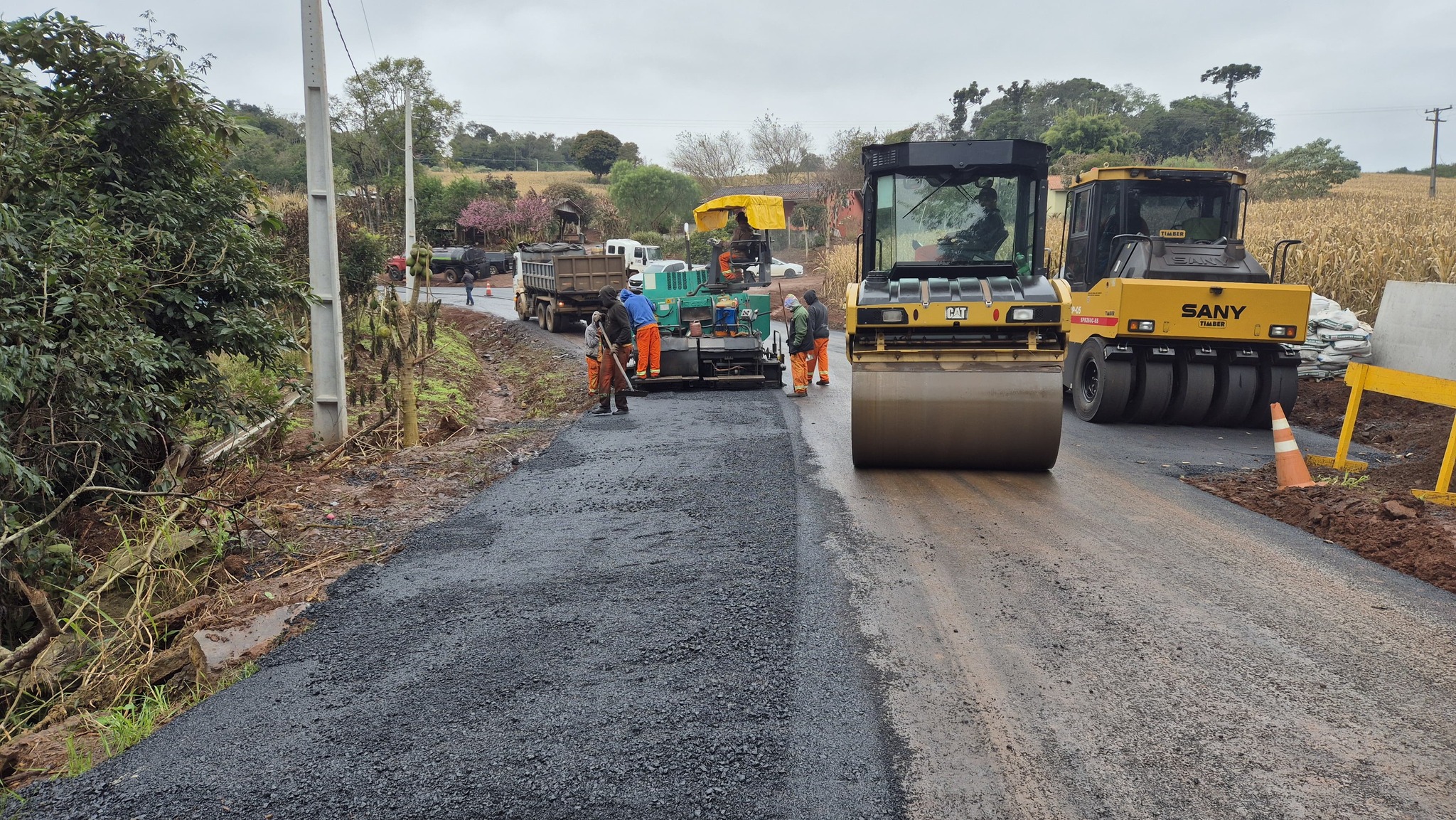 Prefeitura avança com as obras na Rodovia Nicolau Koltun, em Ivaiporã