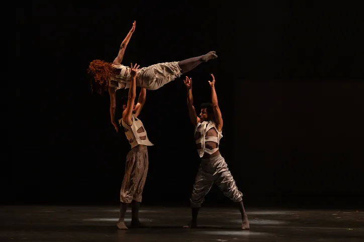 Arapongas encerra Festival Rouxinol com Balé Teatro Guaíra