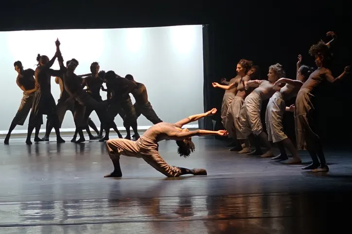 Arapongas encerra Festival Rouxinol com Balé Teatro Guaíra
