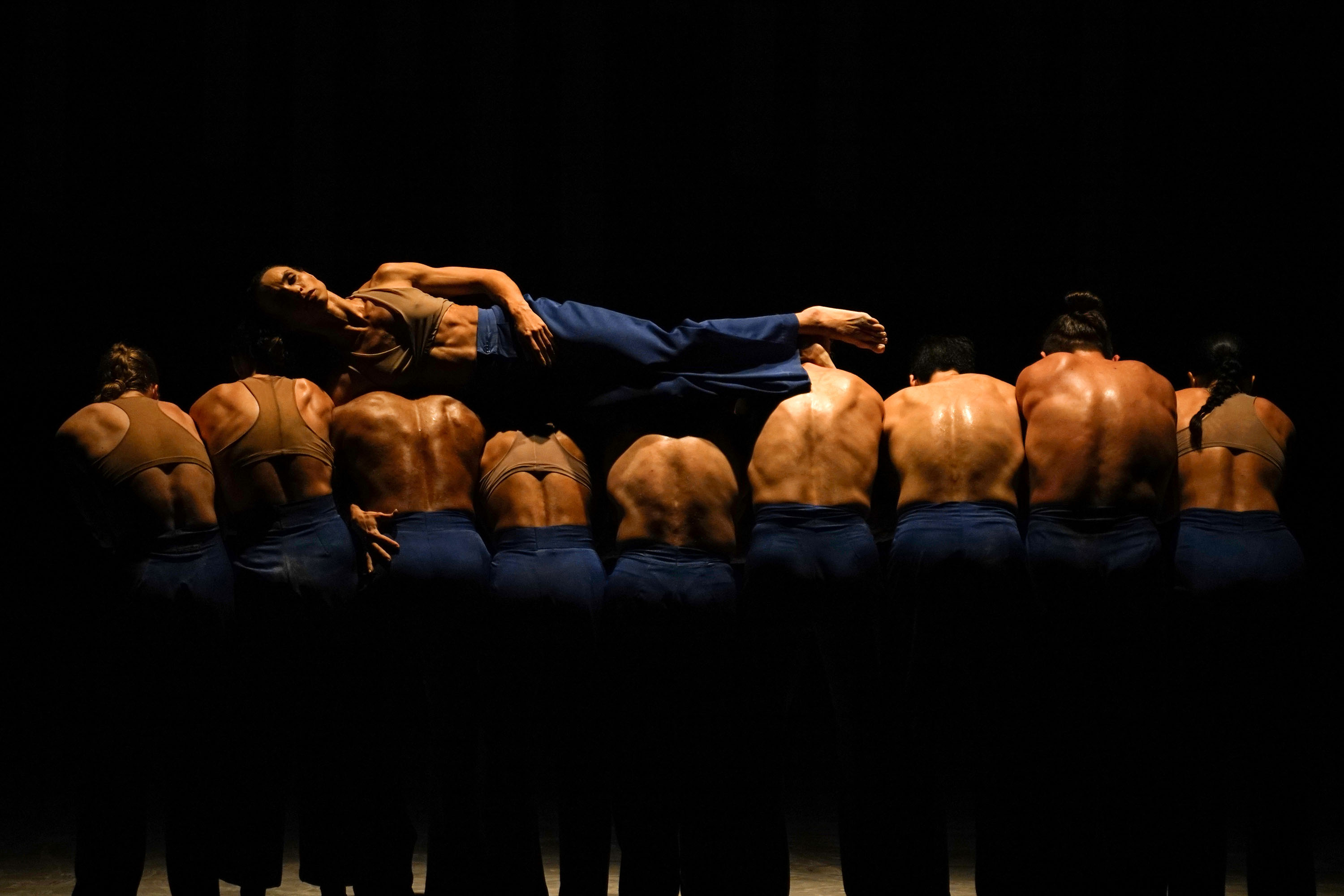 Arapongas encerra Festival Rouxinol com Balé Teatro Guaíra