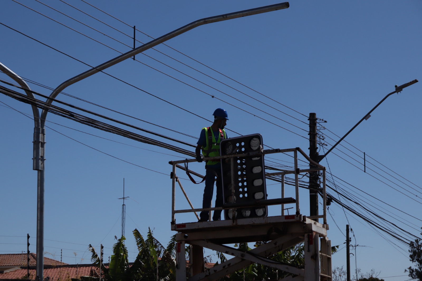 Arapongas passa a contar com mais cinco pontos com semáforos