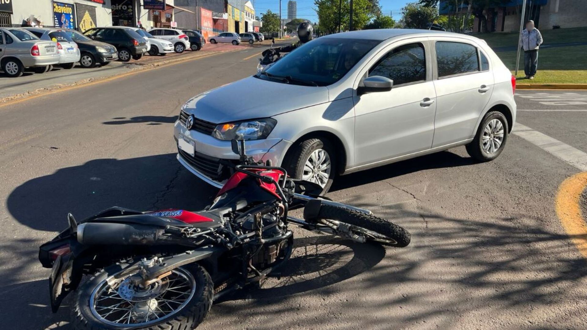 Colisão foi registrada na tarde desta quinta