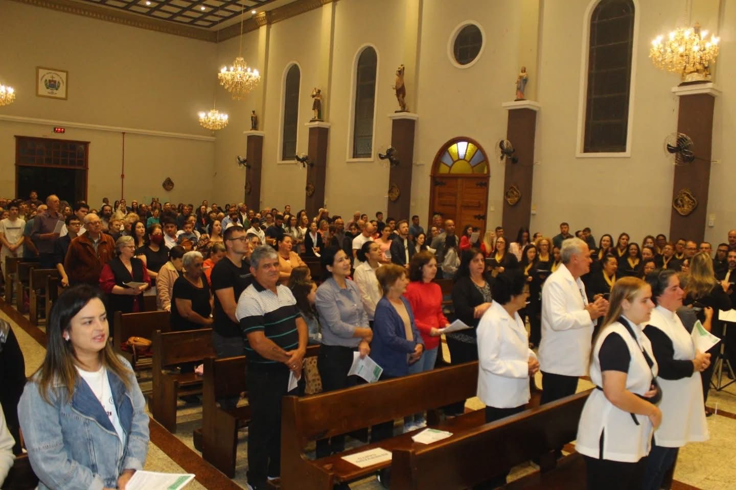 Devoção a São Miguel Arcanjo atrai multidões à Paróquia do Pirapó