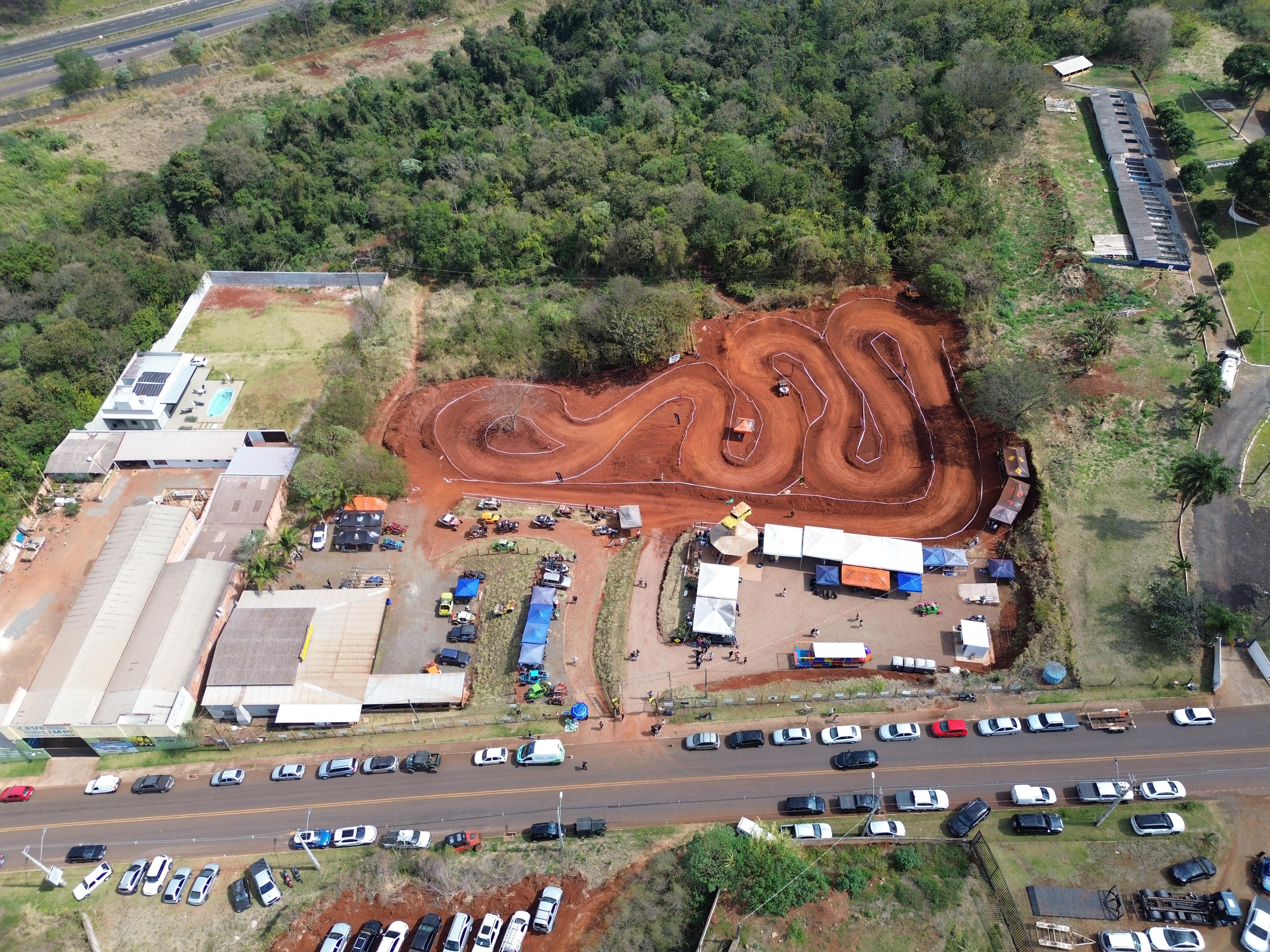 Etapa do Indoor Off Road em Apucarana arrecada 600 kg de alimentos