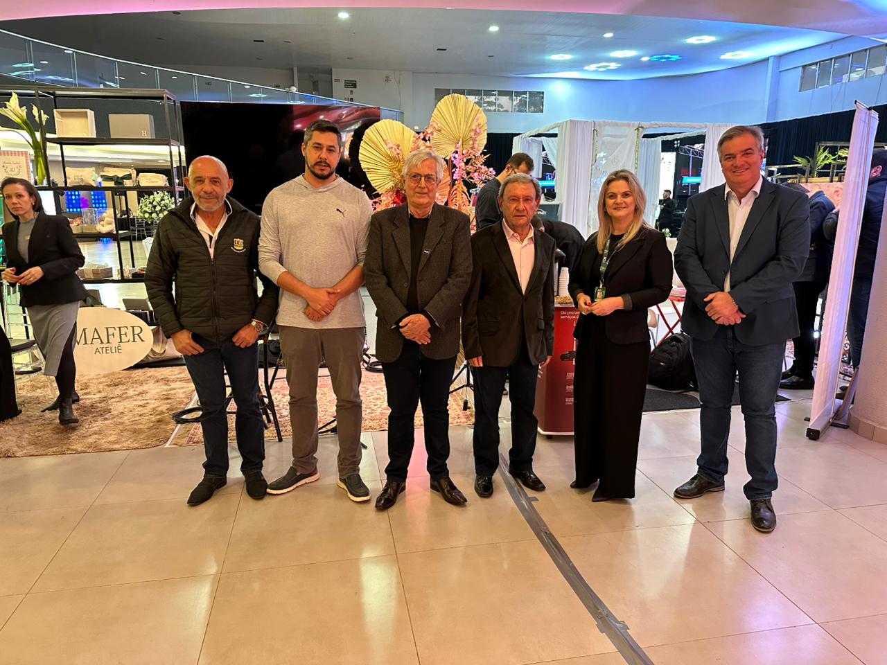 Feira de Noivas e Festas reúne expositores em Apucarana (PR)