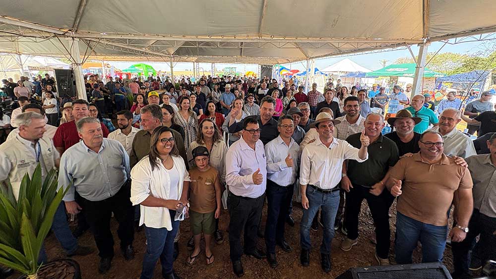 Prefeitura de Jardim Alegre realiza primeira feira Vale do Leite