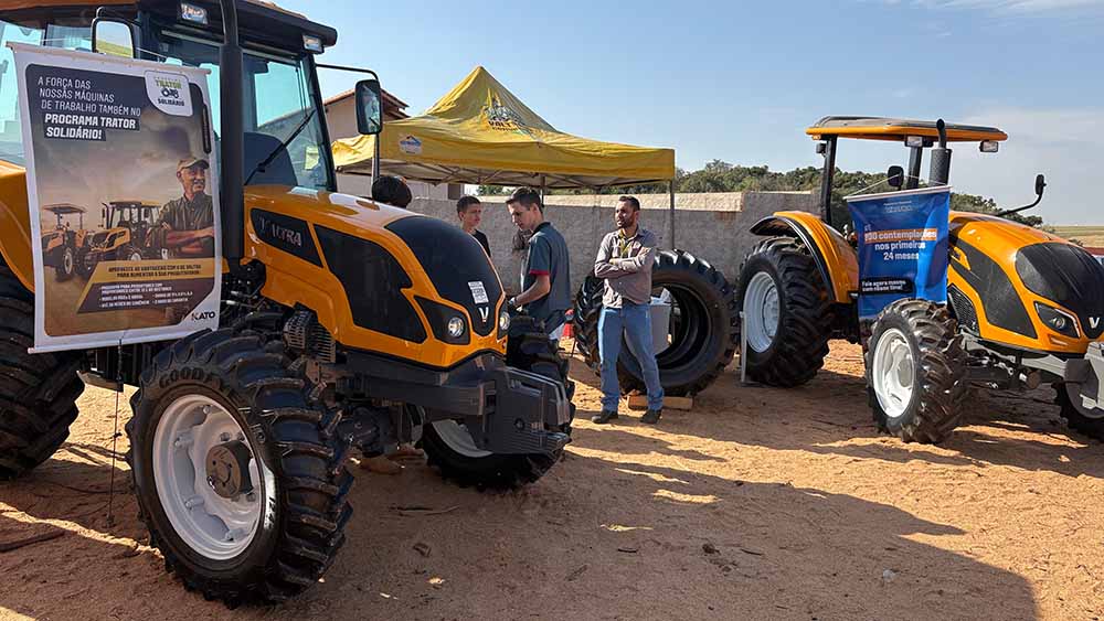 Prefeitura de Jardim Alegre realiza primeira feira Vale do Leite