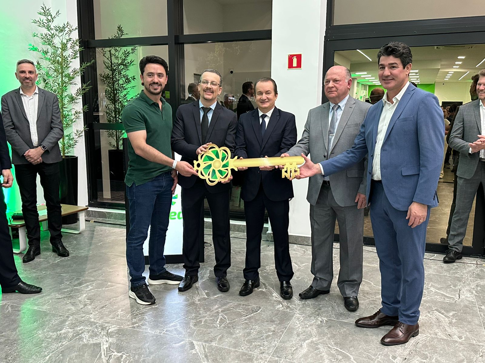 Sicredi Agroempresarial PR/SP reinaugura agência em Apucarana