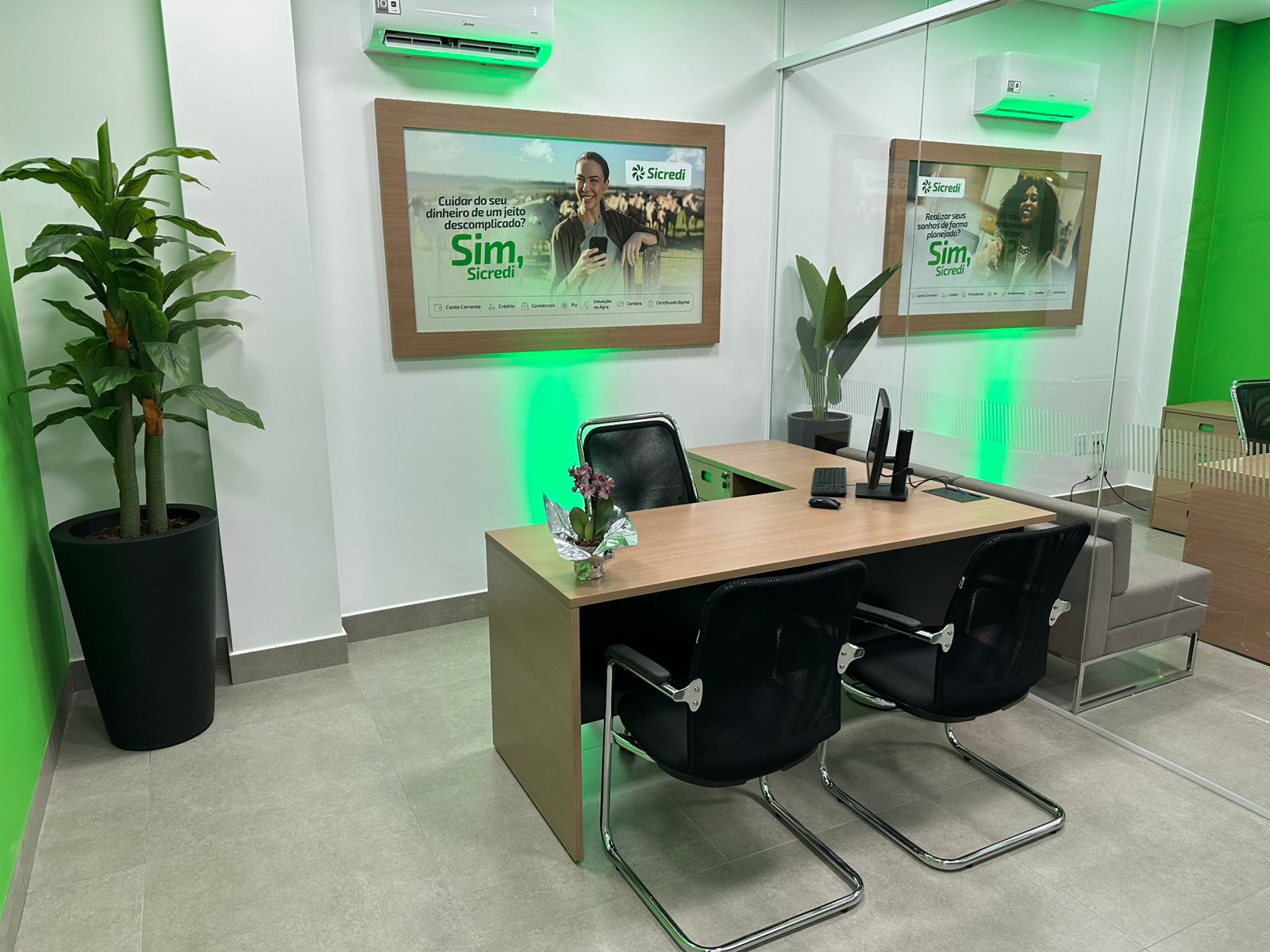 Sicredi Agroempresarial PR/SP reinaugura agência em Apucarana