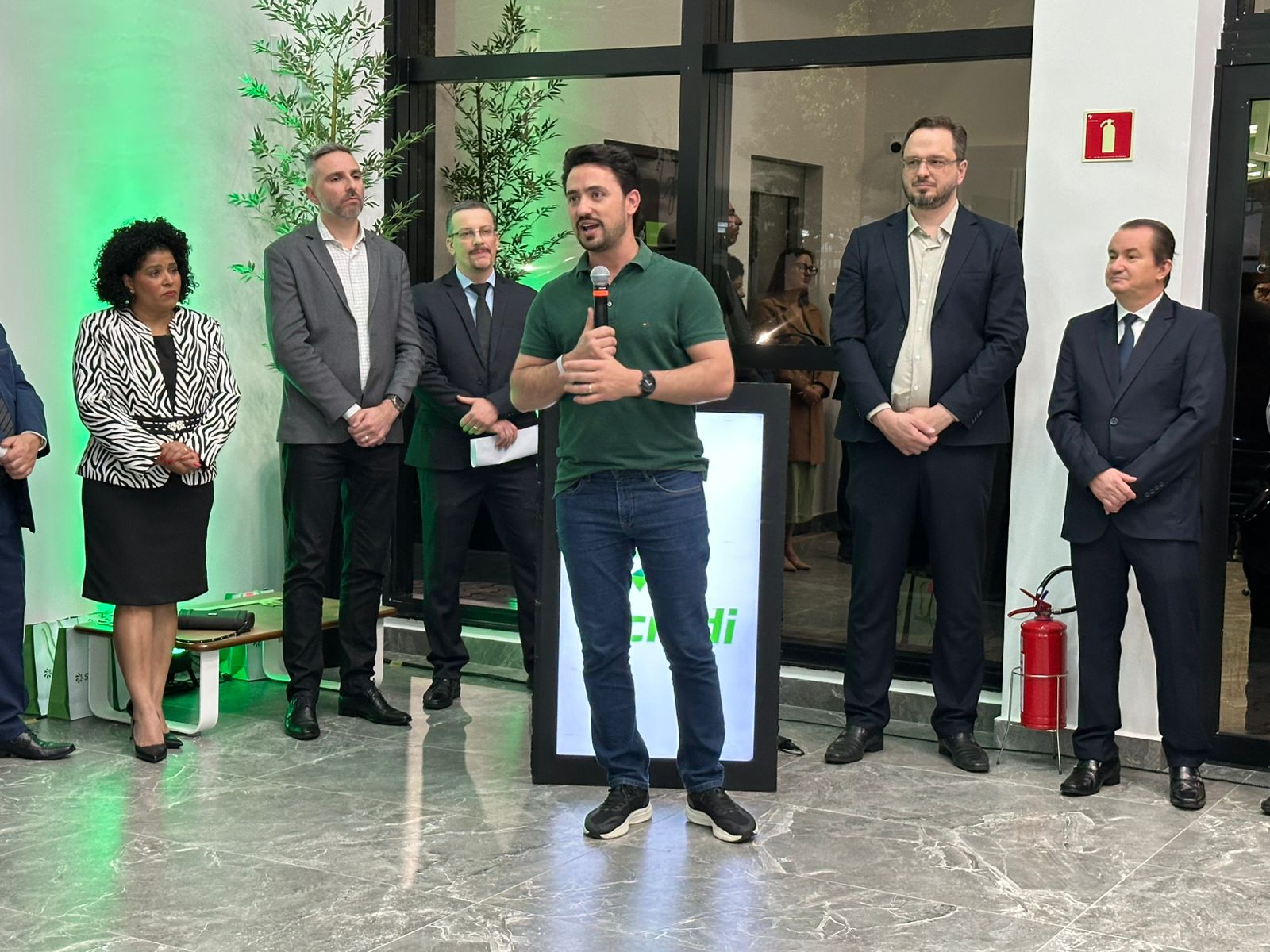 Sicredi Agroempresarial PR/SP reinaugura agência em Apucarana