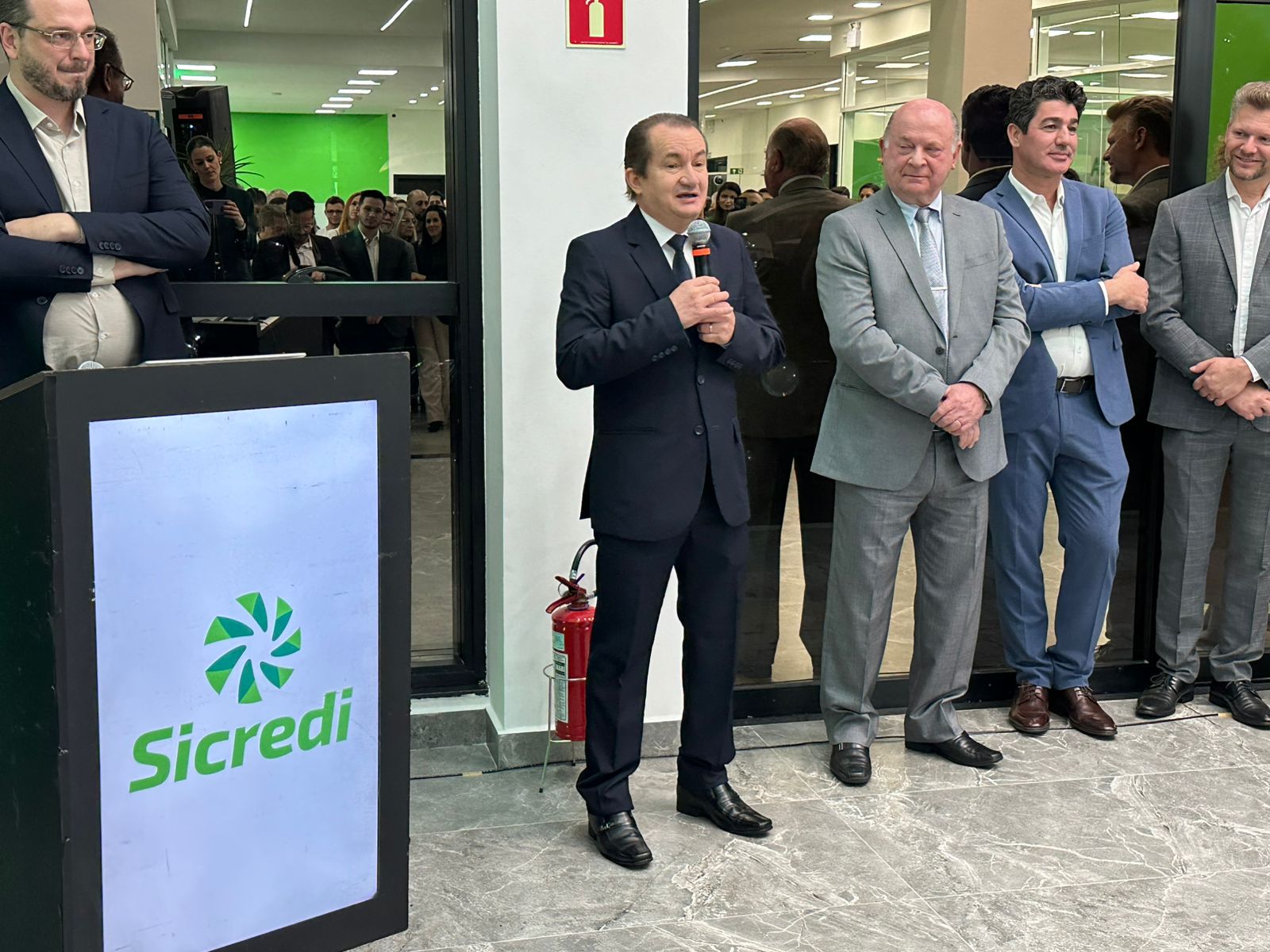 Sicredi Agroempresarial PR/SP reinaugura agência em Apucarana