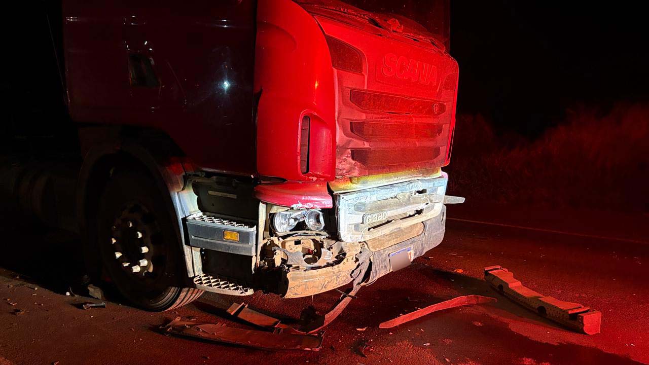 Três pessoas ficam feridas em engavetamento na PR-466 em Jardim Alegre