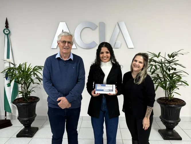 Acia premia com R$10 mil em vales-compra em Apucarana